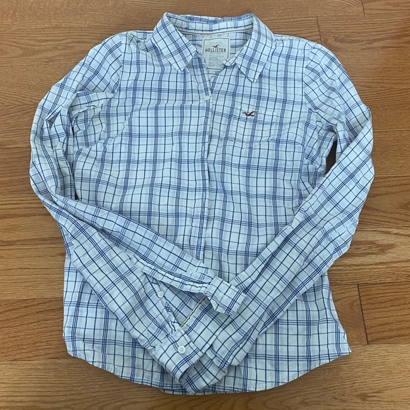 Hollister women’s plaid button up - dad style - Picture 3 of 3